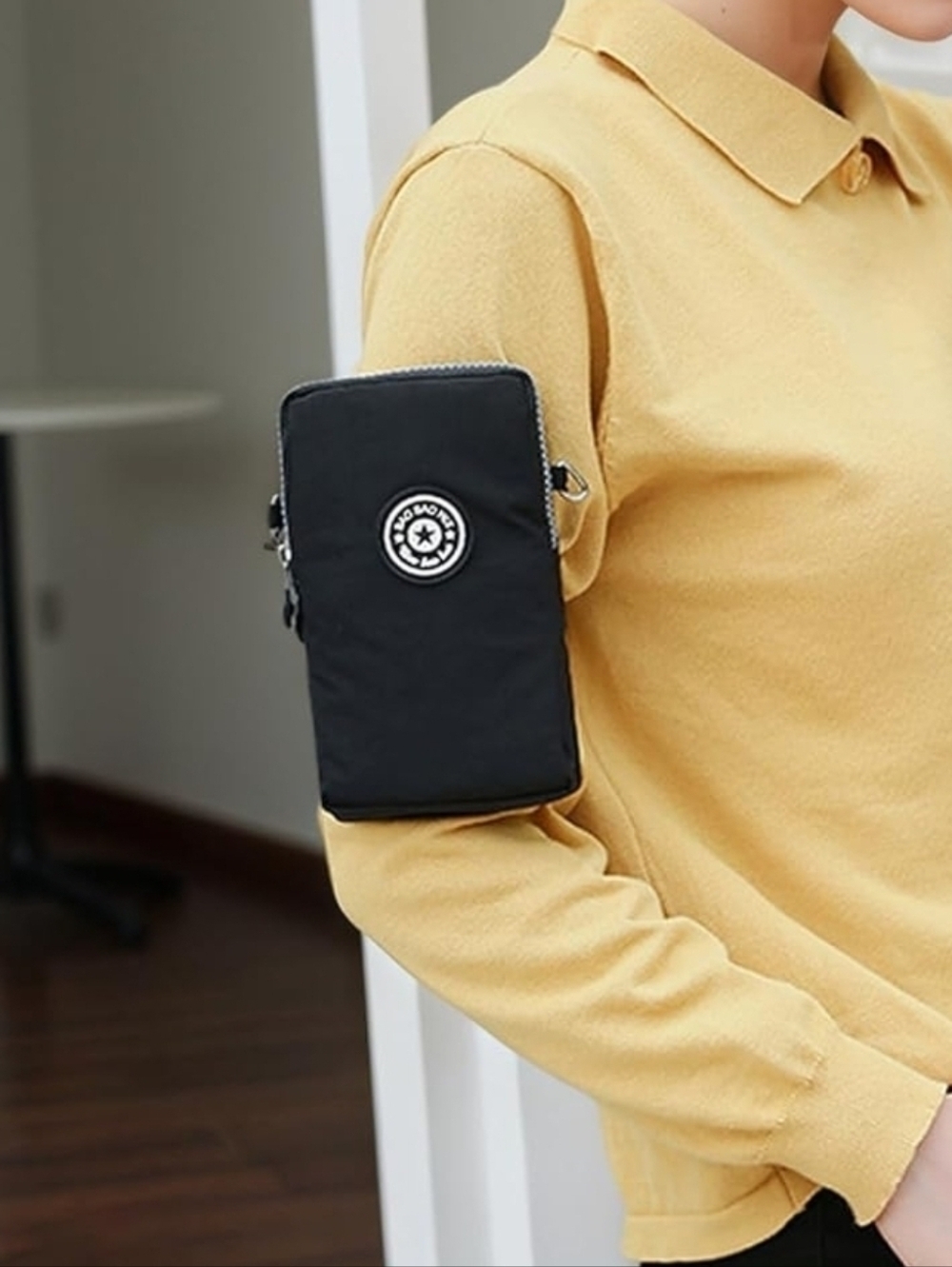 Crossbody Bag Phone Sleeve Concert Venue Festival Adjustable Strap Arm Wrist NWT - Picture 8 of 13